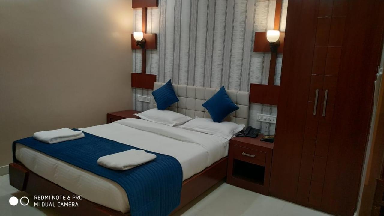 Hotel Sjr - Varanasi — Photos 2